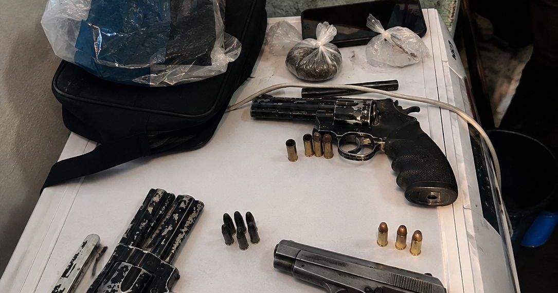 Allanamiento en Chimbas por robos en Rivadavia: secuestraron armas, gran cantidad de municiones y plantas de marihuana