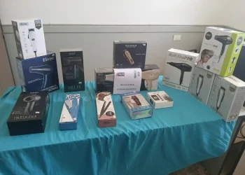 Golpe a una distribuidora en Rawson: los videos lo delataron, allanaron su casa y recuperaron $400 mil y herramientas de peluquería