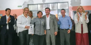 Salud visual para la comunidad: Marcelo Orrego entregó más de mil anteojos a vecinos de San Martín