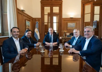 Cumbre en Casa Rosada: Diego Santilli se reunió con mandatarios del Norte Grande para afianzar acuerdos legislativos y obras regionales