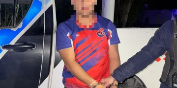 Furia al volante: evadió cortes por un siniestro vial, intentó embestir a policías y fue detenido tras un operativo cerrojo en Médano de Oro