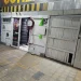 Furia en una gomería de Capital: amenazó a dos trabajadores con un cuchillo, les causó heridas, destrozó el local y cayó preso