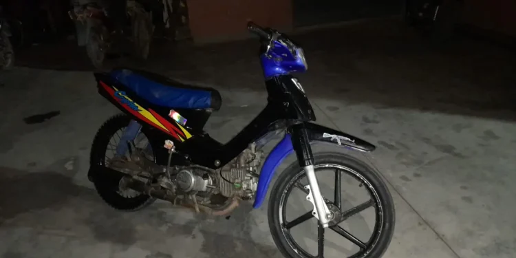 Operativo en Sarmiento: la Policía Caminera secuestró una moto robada que era buscada desde 2017