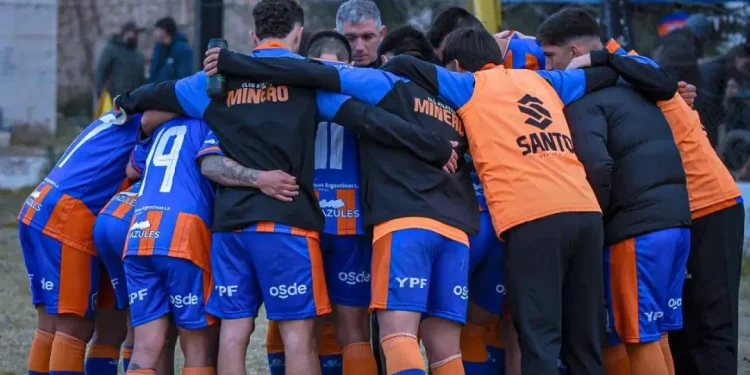Triunfazo en el 12 de Octubre: Atlético Minero venció 4-2 a Unión de Villa Krause y selló su boleto a los Play Offs