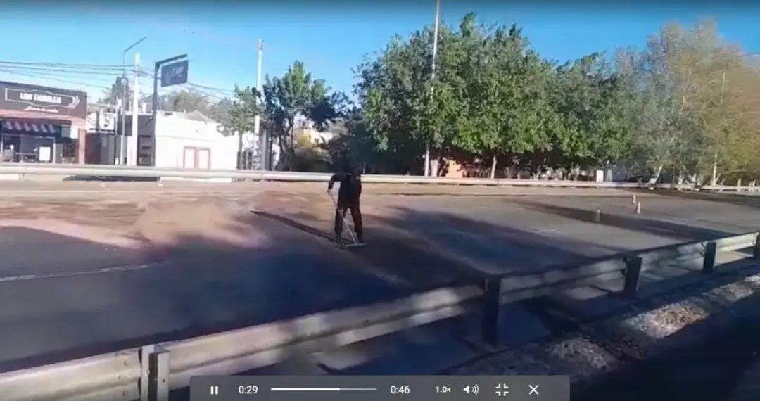 Derrame de combustible en Avenida Circunvalación: cortaron el tránsito a la altura de Libertador y Central