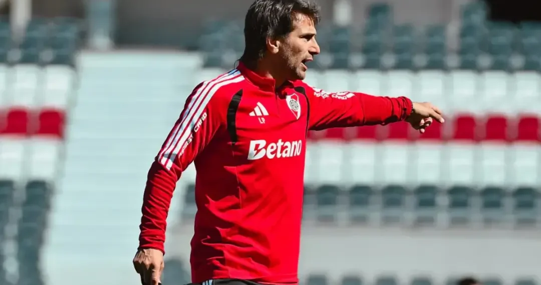 Leonardo Ponzio dejó de ser interino y firmó contrato como DT principal de River hasta agosto de 2027