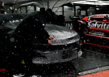 Parate obligado para Tobías Martínez: el frío extremo y la nieve suspendieron la actividad del Turismo Carretera en San Luis