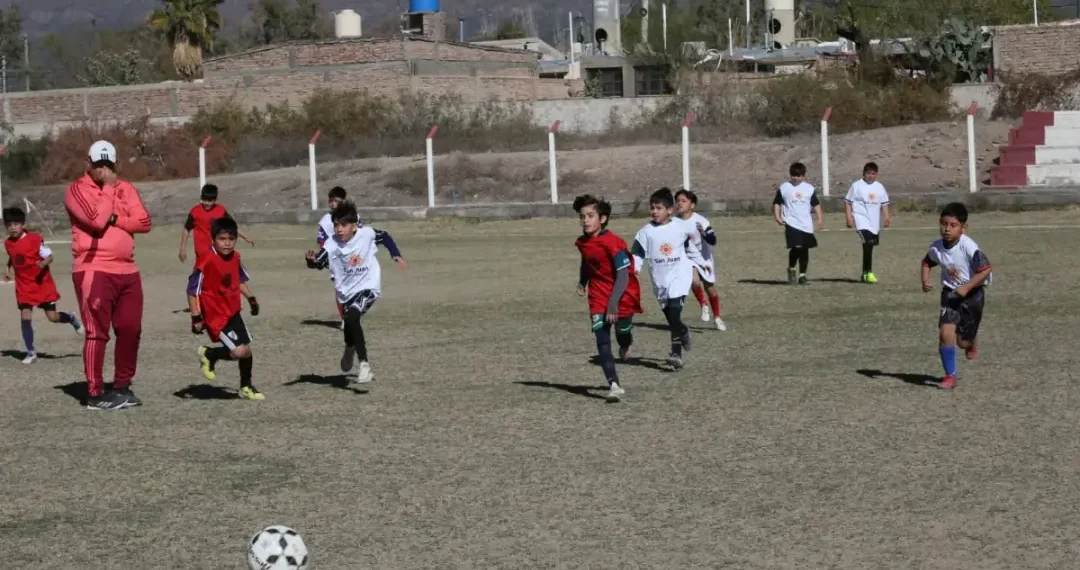 Semillero jachallero: River Plate evaluó a más de 300 chicos en el Polideportivo Federico Cantoni