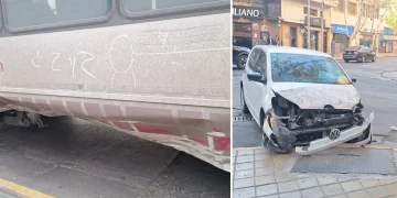 Choque en pleno centro sanjuanino: un colectivo de la Red Tulum y un auto colisionaron en Mendoza y Santa Fe