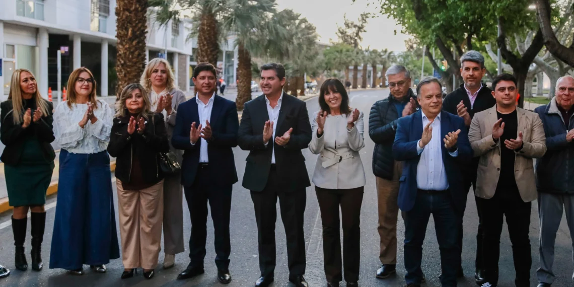 Orrego inauguró la histórica repavimentación de la emblemática avenida Libertador