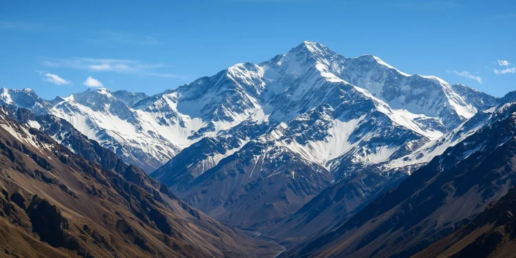 Pronóstico hídrico en San Juan: confirman un manto de hasta 3 metros de nieve en cordillera y los vuelos de cateo arrancan el domingo