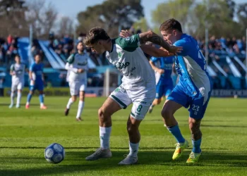 Noche de viernes al rojo vivo en el Clausura: Sarmiento ganó en Río Cuarto y hubo empates con dramatismo en Alberdi y Vicente López