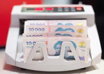 El Gobierno fijará por decreto el nuevo salario mínimo: llegará a $437.000 en abril de 2027
