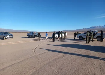 Operativo en El Leoncito: la Justicia libró oficio y comenzó el retiro de la camioneta enterrada bajo estricto protocolo ambiental