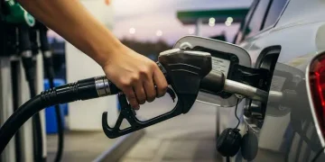 Vuelven a subir los combustibles: petroleras aplican aumentos de entre 2% y 5% tras el salto del petróleo internacional a US$ 105