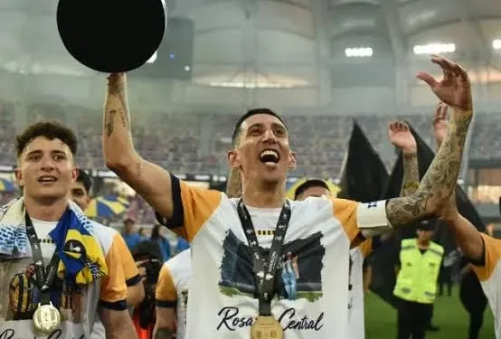 Con doblete de Di María y un desenlace con trompadas: Rosario Central venció 3-1 a Estudiantes y se consagró campeón de la Supercopa Internacional