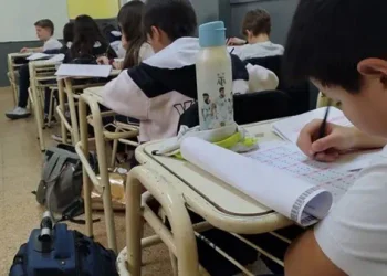 Pruebas PISA: Argentina registró sus peores resultados en dos décadas en Matemática, Lectura y Ciencias