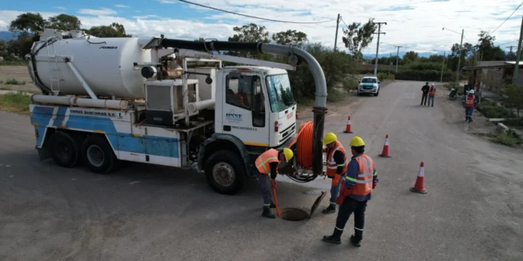 Plan de bacheo de OSSE: redujeron el 80% de los reclamos históricos y prevén normalizar la situación en dos meses