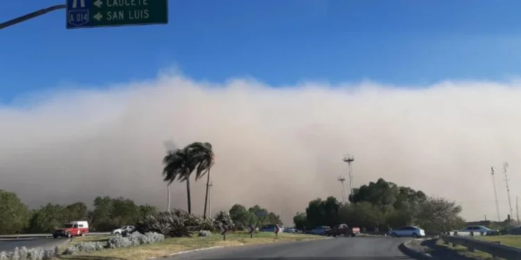 Alerta amarilla por viento Zonda en San Juan: pronostican ráfagas de hasta 70 km/h y 32°C de máxima para este viernes
