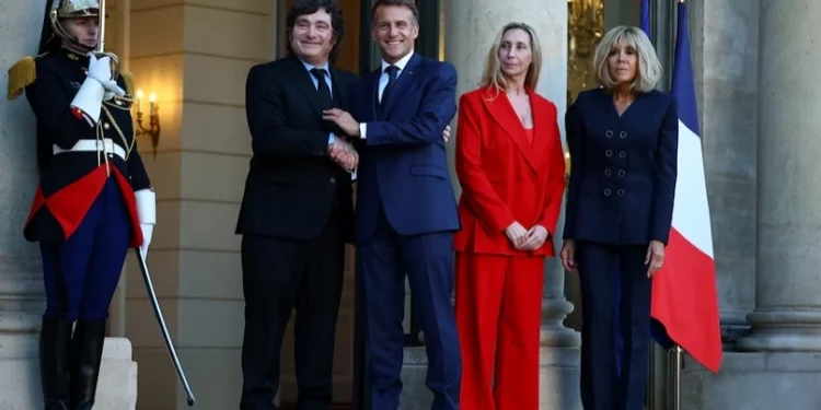 Cumbre en París: Javier Milei se reunió con Emmanuel Macron en el Palacio del Elíseo, con presencia sanjuanina