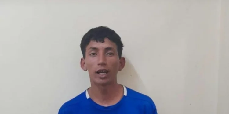 Robó un inodoro y un lavamanos en Chimbas, lo atraparon in fraganti y los vecinos atacaron a la Policía para evitar su detención
