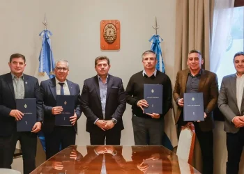 Orrego firmó el ascenso de 250 penitenciarios: la medida alcanza al 20% de la fuerza provincial
