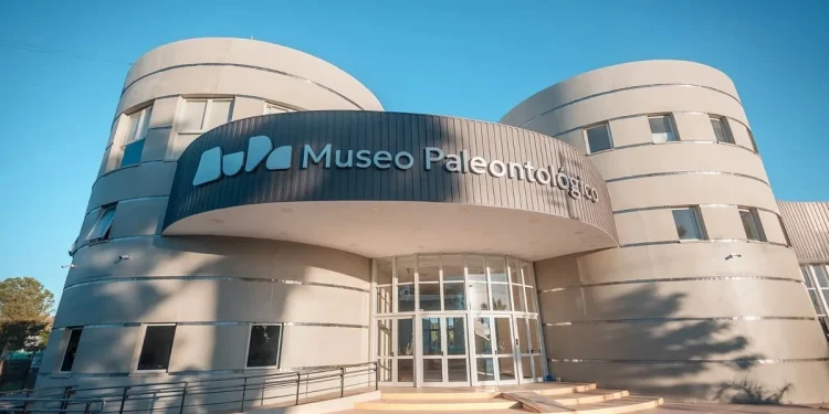 Orrego confirmó la fecha de inauguración del MUPA: el Museo Paleontológico abrirá sus puertas a mediados de diciembre