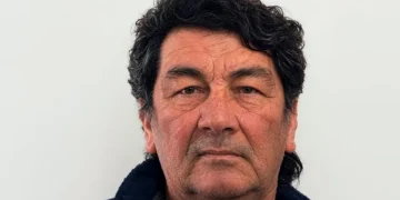Dolor por la muerte de Héctor Fernández en Caucete: el camión avanzó sin control por una plazoleta y frenó contra un montículo