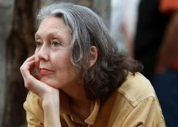 La consagración de una voz ineludible: la escritora canadiense Anne Carson fue galardonada con el Premio Nobel de Literatura 2026