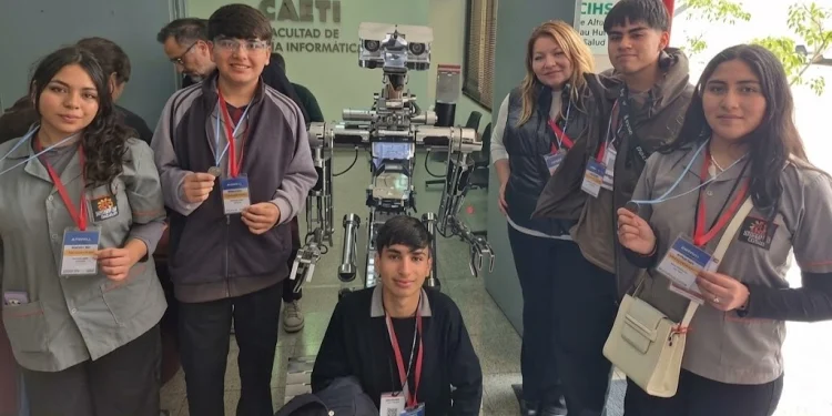 Orgullo caucetero: estudiantes de la EPET N.º 1 se posicionaron entre los cinco mejores del país en informática y robótica