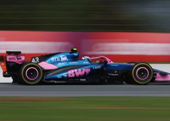 Carrera caótica y error de estrategia: Franco Colapinto terminó decimotercero en Sepang y Max Verstappen logró su primer triunfo del año