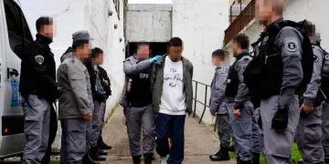 Operativo masivo en el Servicio Penitenciario Federal: trasladaron a casi el 80% de los presos de Devoto a Marcos Paz