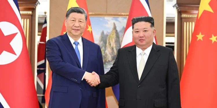 Desmienten versiones sobre la salud de Kim Jong-un: un emisario norcoreano negó que el líder esté en coma o grave estado