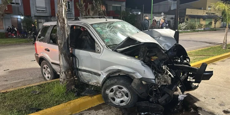 Tragedia en Buenos Aires: murió un bebé de apenas 10 días tras un violento choque en cadena entre tres vehículos