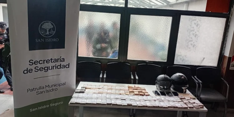 Golpe comando en San Isidro: una banda robó casi 38 millones de pesos en pleno centro, huyó en moto y cayó tras una persecución municipal