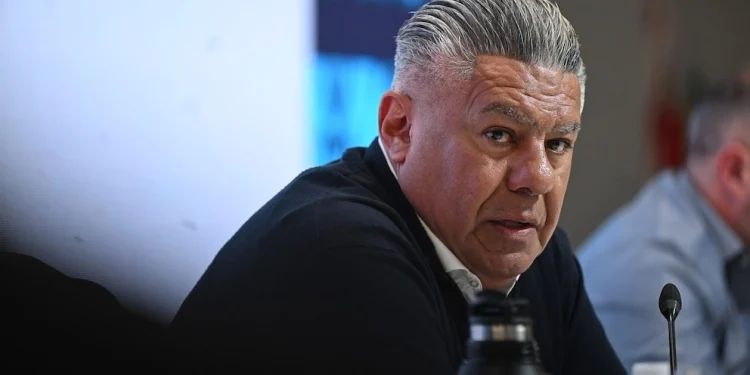 Enriquecimiento ilícito: piden un exhorto internacional a Suiza para investigar giros de la FIFA a cuentas de Claudio «Chiqui» Tapia