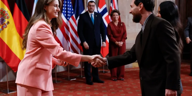 Messi, embajador argentino en España: ovación multitudinaria, encuentro con la realeza y la entrega del Premio Princesa de Asturias
