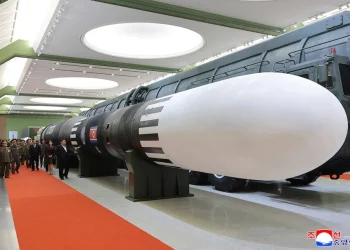 Corea del Norte exhibió el misil intercontinental Hwasong-20 con capacidad para alcanzar Estados Unidos