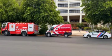 Falsa alarma y tensión: evacuaron el Centro Cívico por una amenaza de bomba y la Justicia busca al autor del llamado