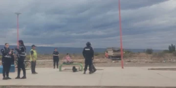 Conmoción en Caucete: un chofer de 76 años se descompensó al volante de un camión recolector y falleció en pleno servicio