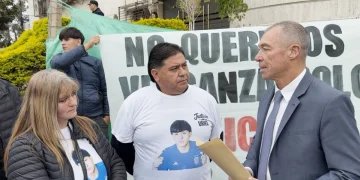 «La ley protege al que mata y cierra la puerta al padre que entierra a su hijo»: desgarradora carta de la familia de Uriel Ríos a Fabián Martín