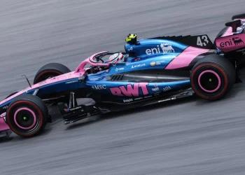 Colapinto clasificó 15° en Sepang, pero largará penúltimo por una acumulación de 15 puestos de sanción