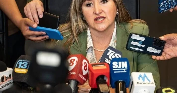 Titularización docente, viaje papal y protocolo por El Niño: las precisiones de Silvia Fuentes sobre los trámites escolares en San Juan