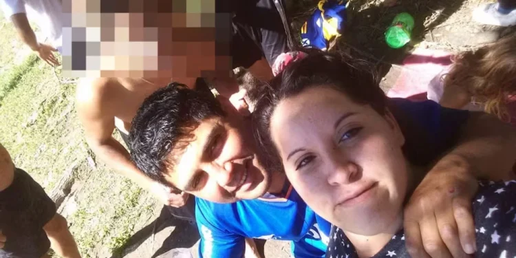 Horror en Córdoba: mató a puñaladas a su expareja frente a sus hijas y descubrieron que además abusaba de menores de su entorno
