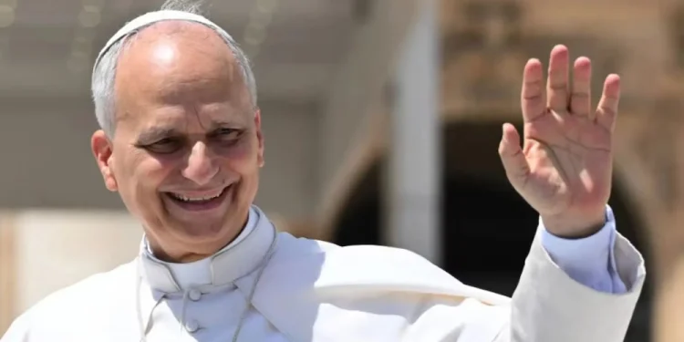 “Argentina, allá vamos”: el papa León XIV dio una clara señal de que su gira por Sudamérica sigue en pie tras su cirugía pulmonar