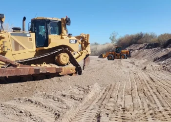 Prevención ante crecientes: Hidráulica avanza con obras de encauce y protección sobre el río Yakin en Albardón