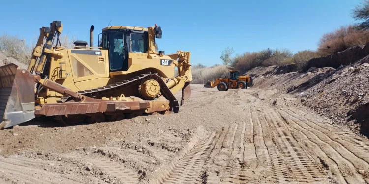 Prevención ante crecientes: Hidráulica avanza con obras de encauce y protección sobre el río Yakin en Albardón
