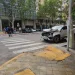 Violento choque en el microcentro de Capital: un conductor salió despedido, lucha por su vida y hay múltiples vehículos destrozados