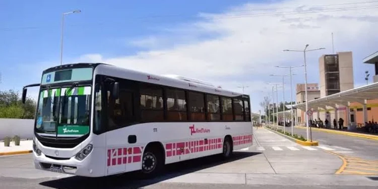 Acuerdo salarial en el transporte: la UTA aceptó una suma extraordinaria de $60.000 y se garantiza el servicio de colectivos en San Juan