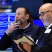 Tensión financiera global: Wall Street y la suba de tasas en Estados Unidos arrastran a los activos argentinos